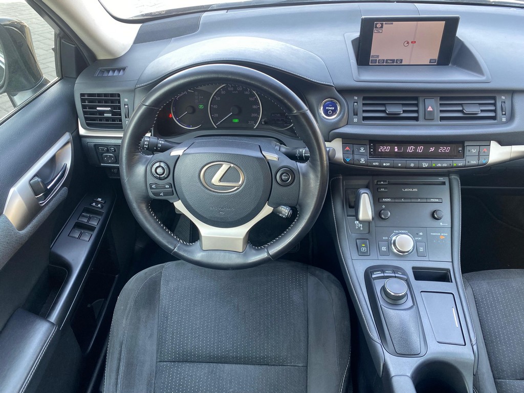 Lexus CT 200 h