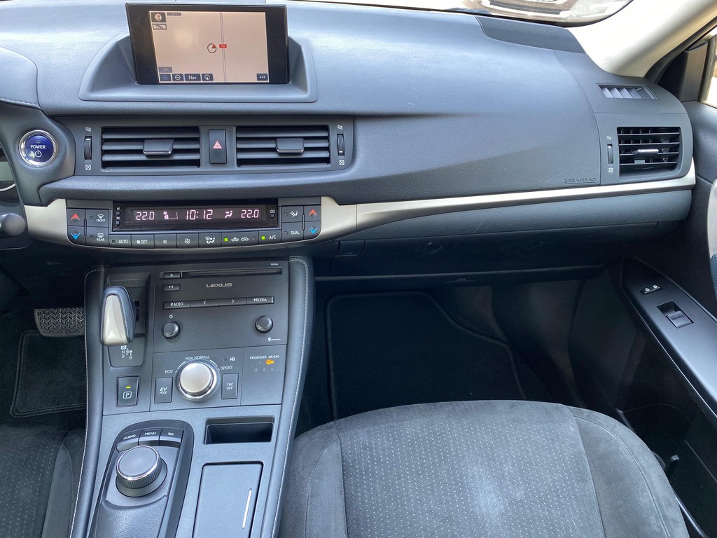 Lexus CT 200 h