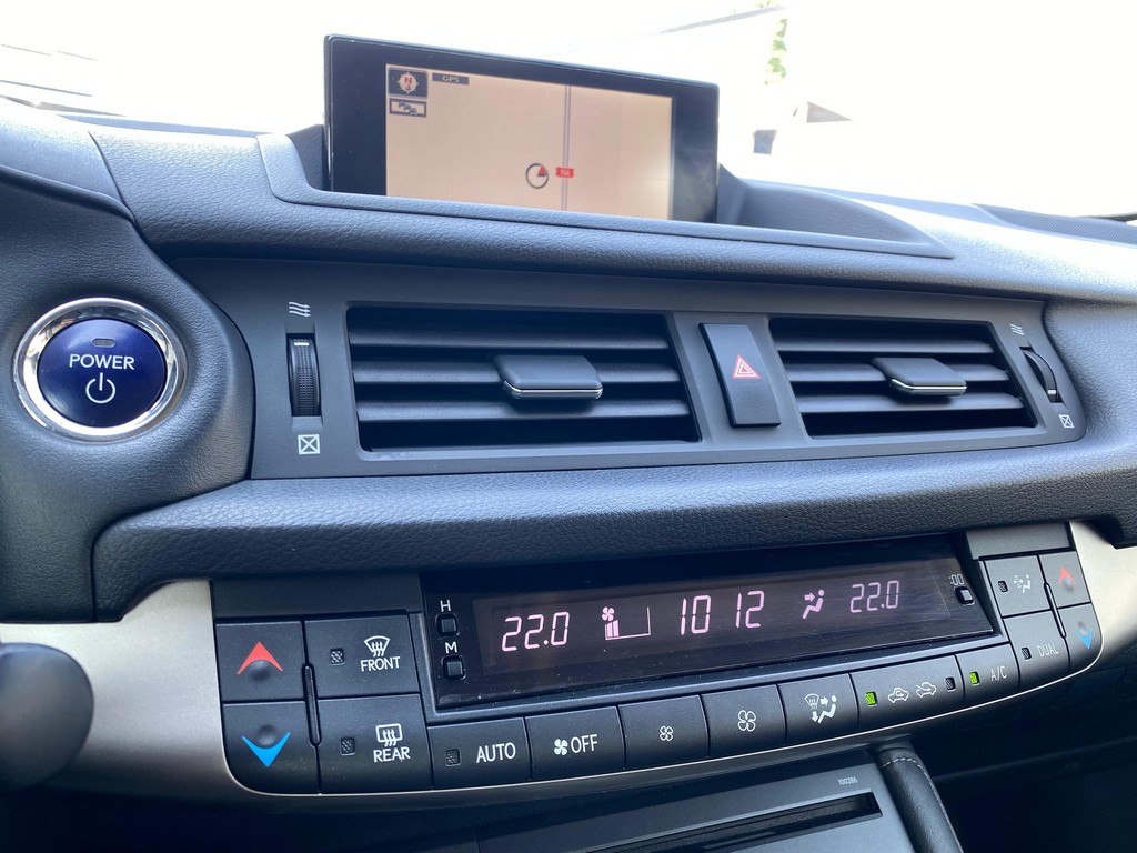 Lexus CT 200 h