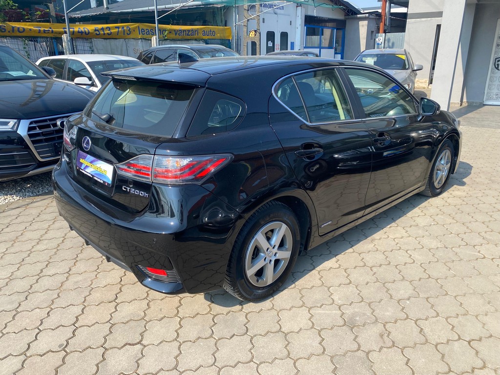 Lexus CT 200 h