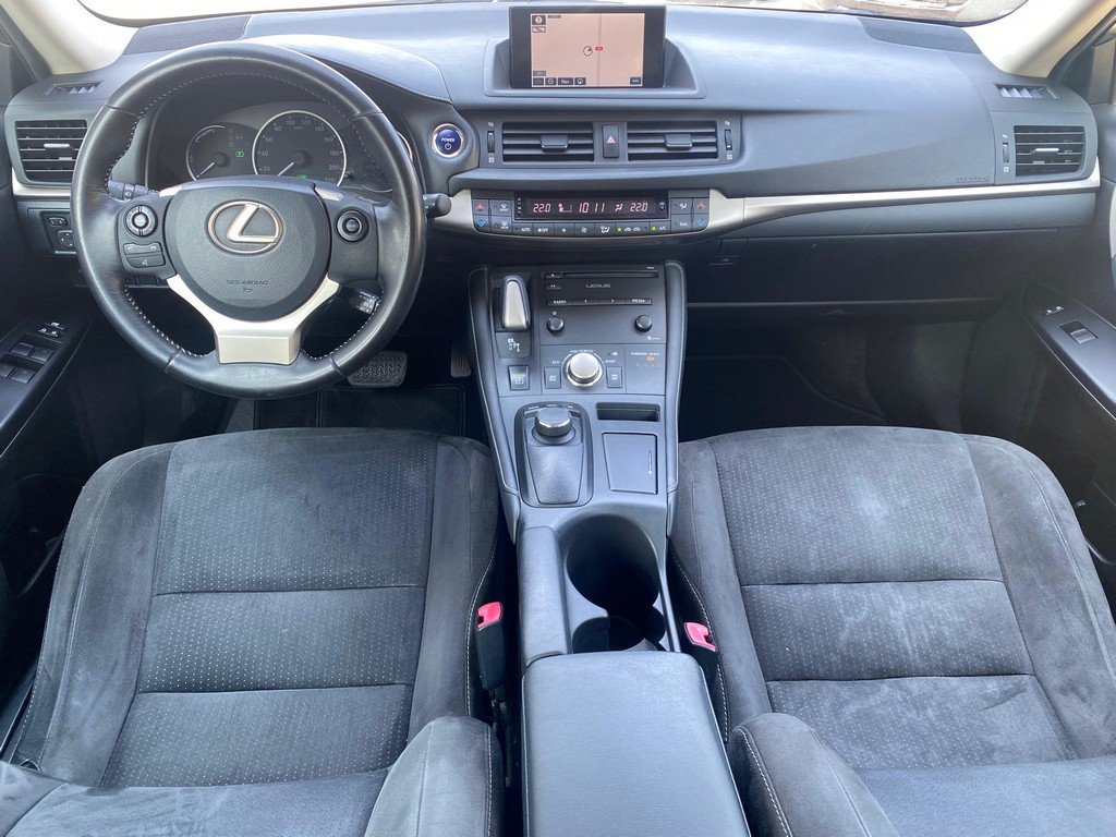 Lexus CT 200 h