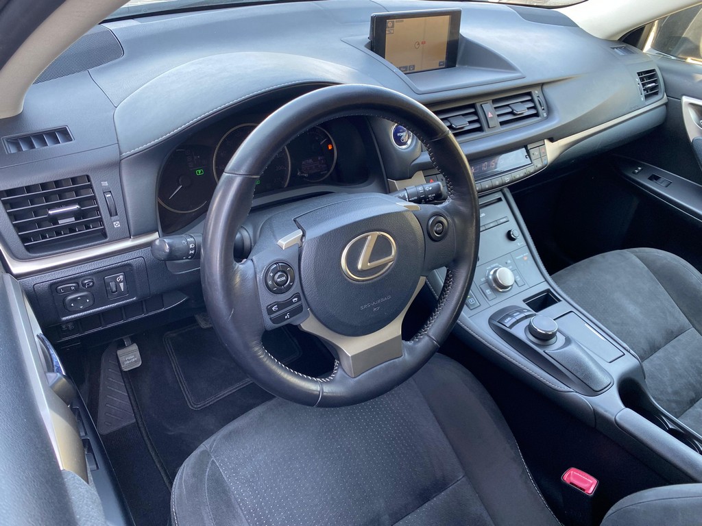 Lexus CT 200 h